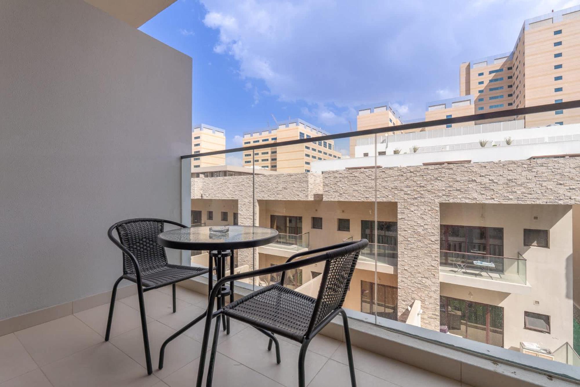 A Hassle-Free Living Studio Apartment Dubai Exterior photo